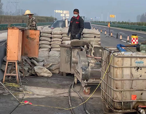 特克斯高速公路高压注浆